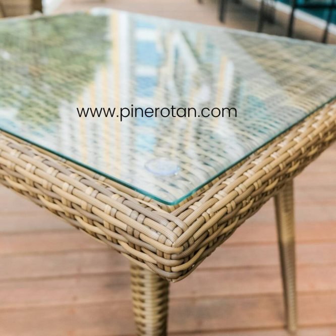 Set Meja Kursi Makan Cafe / Resto Outdoor Rotan Sintetis - Caribia Dining Set - Kingstone Arm Chair - Palm Sugar.