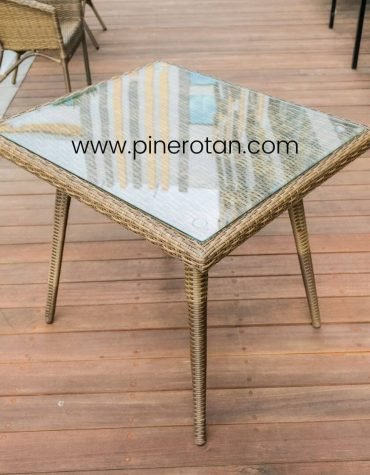 Meja Makan Outdoor Sintetis - Caribia DT - Palm Sugar