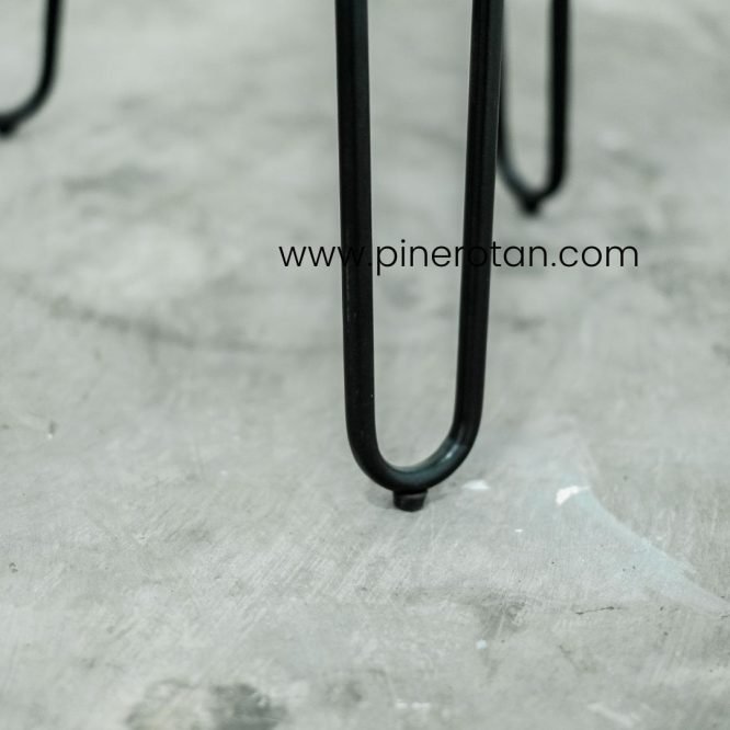 Kursi Cafe Tinggi Bulat Minimalis / Kursi Bar Pine Rotan - Dorian Round Bar Stool.