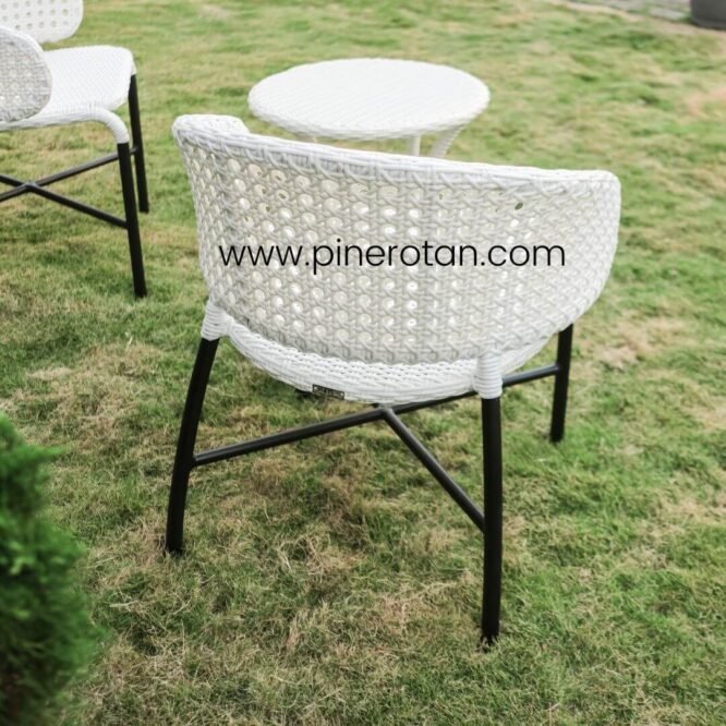 Kursi Outdoor Anyaman Rotan - Jacky Arm Chair White