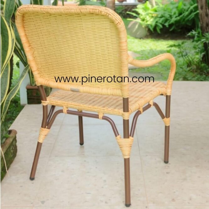 Kursi Outdoor Rotan Sintetis - Silent Arm Chair