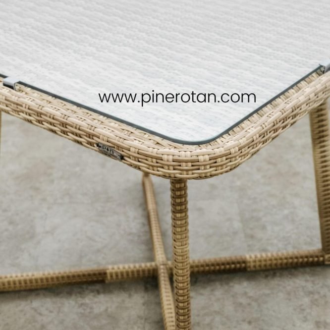 Set Meja Kursi Makan Cafe Minimalis Rotan Sintetis Outdoor 4 Kursi - Fender Dining Set - Mali Arm Chair - Seashell.