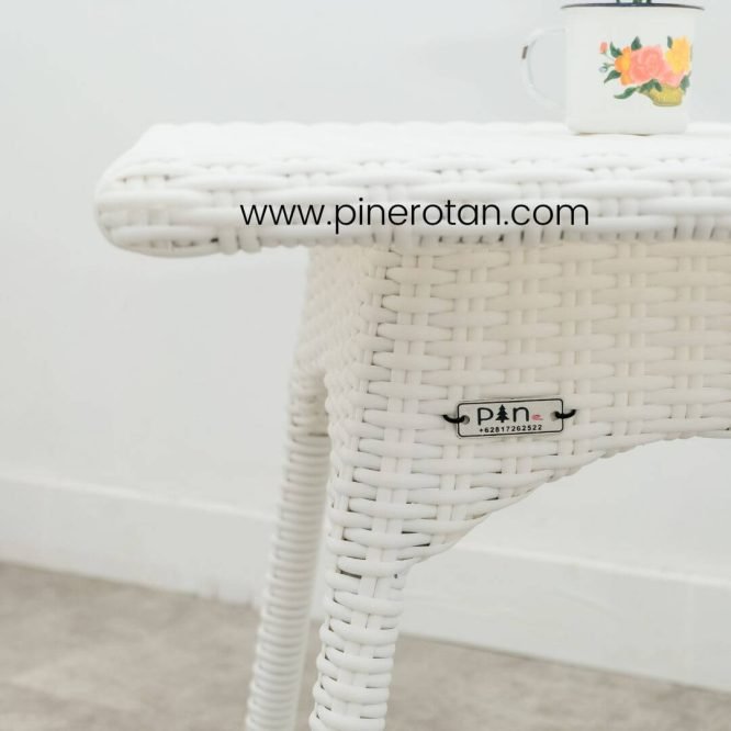 Meja Teras Kotak Minimalis / Meja Taman Outdoor Rotan Sintetis - Pine Side Table - Red Pine.