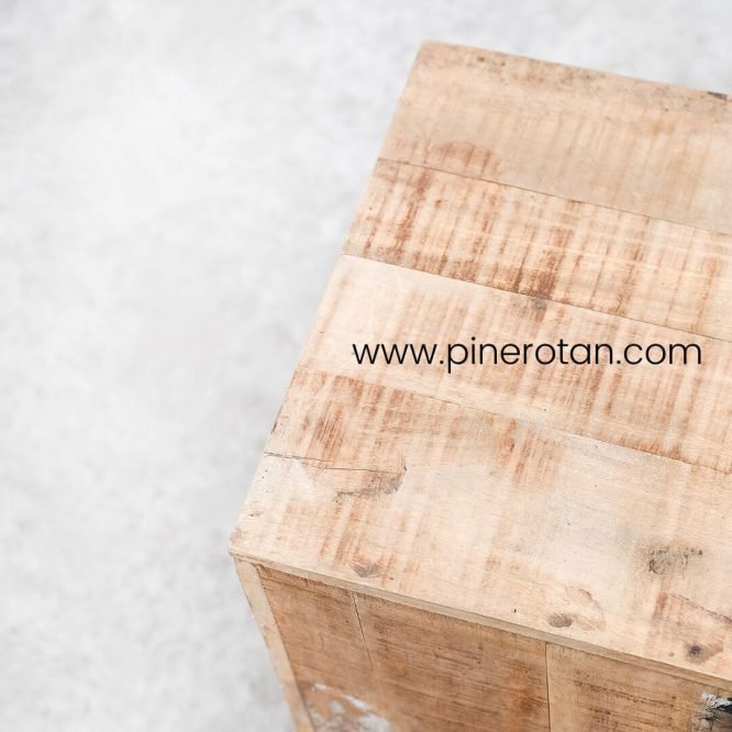Kursi Tanpa Sandaran / Stool Kayu Vintage - Recta Vintage Stool.