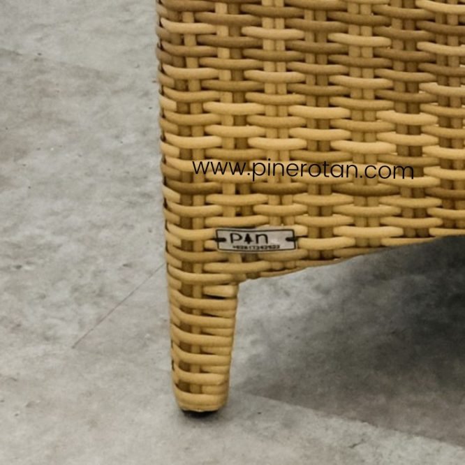 Set Kursi Teras Taman Outdoor Rotan Sintetis / Kursi Teras Minimalis / Arthur Terrace Set - Fema Side Table - Honey Streaky