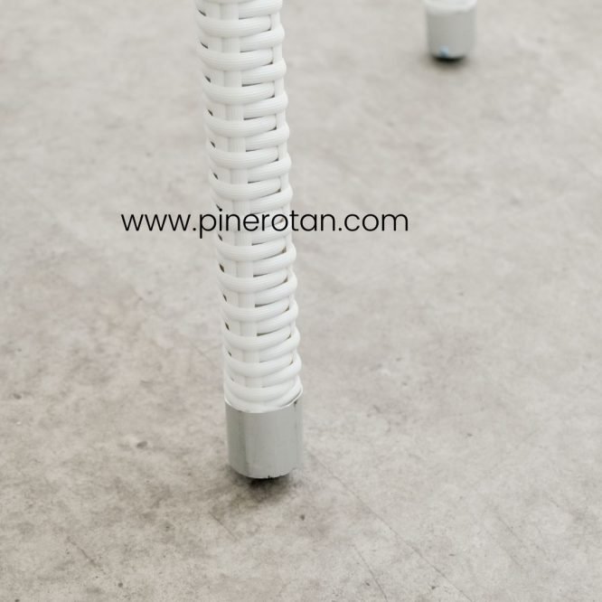 Set Kursi Teras Outdoor Minimalis / Meja Kursi Teras Rotan - Jacky Terrace Set - Pine Side Table - White.