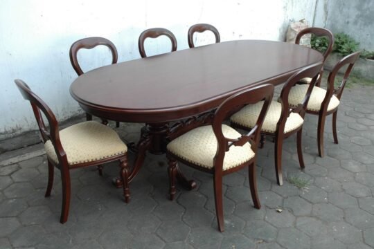 bentuk ellips atau oval