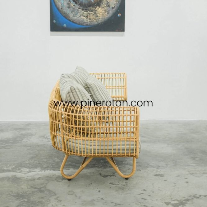 Sofa Tamu Minimalis Modern Pine Rotan / Sofa Teras Taman Rotan Sintetis Premium Outdoor - Terra Sofa 2 Seater - Tavira 180 - Plain Honey.