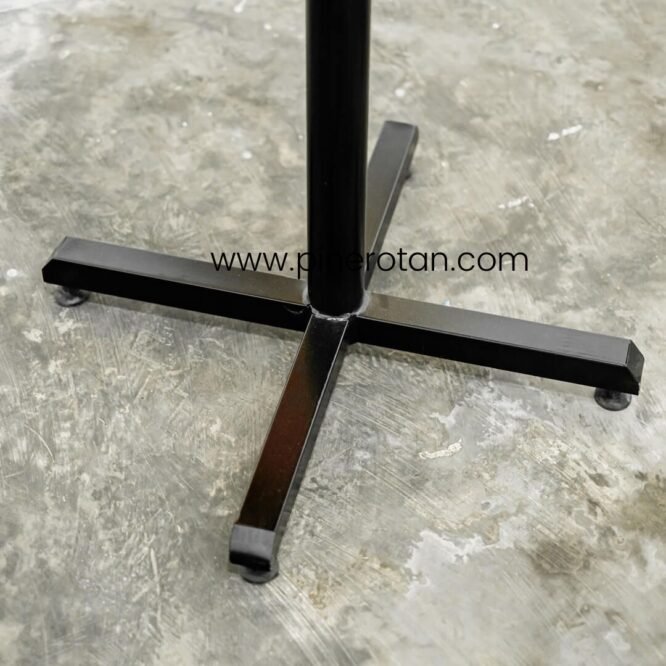 Meja Bulat Dining Pine - Karen Dining Table