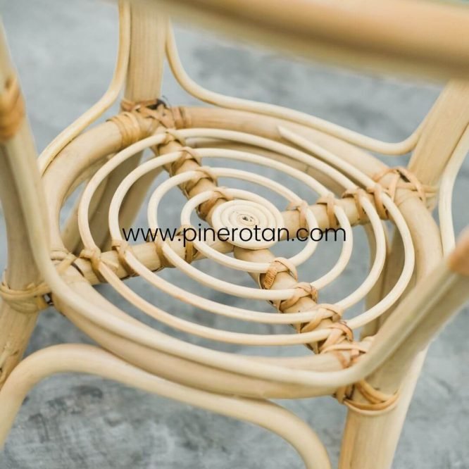 Set Meja Kursi Tamu Minimalis Rotan Alam / Kursi Ruang Tamu Modern Dengan Sandaran Dan Bantalan - Lauren Living Set.