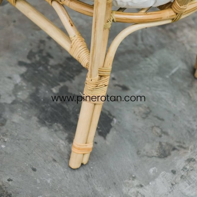 Set Meja Kursi Tamu Minimalis Rotan Alam / Kursi Ruang Tamu Modern Dengan Sandaran Dan Bantalan - Lauren Living Set.