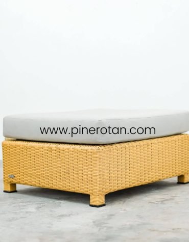 Sofa Bench Rotan Sintetis - North Ottoman - Nat Honey