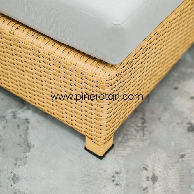 Sofa Stool Rotan Sintetis - North Ottoman - Natural Honey