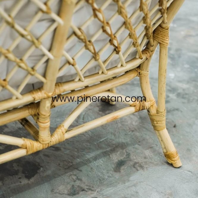 Set Meja Kursi Tamu Minimalis Rotan Alam / Kursi Ruang Tamu Modern Dengan Sandaran Dan Bantalan - Lauren Living Set.