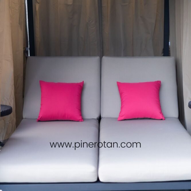 Bale-Bale Rotan / Day Bed - Pari Cabana
