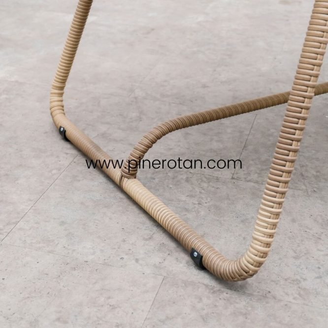 Meja Tamu Rotan Sintetis / Meja Kopi Outdoor Minimalis Modern Cafe / Marlyn Coffee Table - Seashell