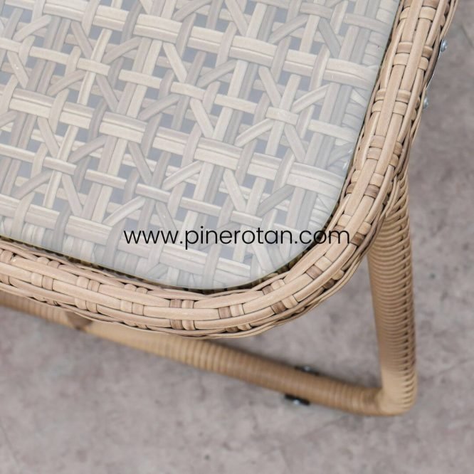 Meja Tamu Rotan Sintetis / Meja Kopi Outdoor Minimalis Modern Cafe / Marlyn Coffee Table - Seashell