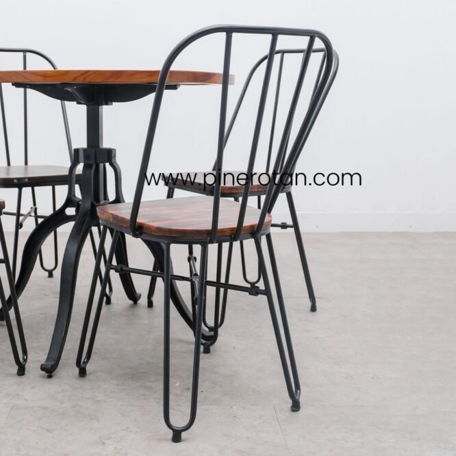 Set Kursi Meja Industrial - Jangkar Dining Set - Dorian DC