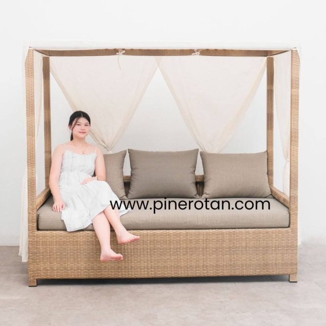 Sofa Jemur Kolam Renang