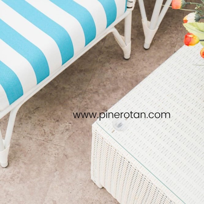 Set Meja Kursi / Tamu Teras Rotan Sintetis Premium Outdoor Berkualitas / Kingstone Lazy Living Set - North Coffee Table - White.