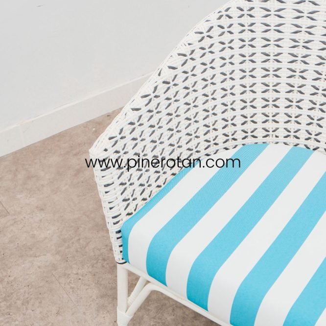 Teras Set Kursi Santai Rotan Sintetis Premium Modern Teras / Taman - Kingstone Lazy Terrace Set - Milan Side Table II.