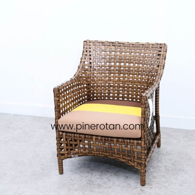 Sofa Teras Set Minimalis Outdoor 2 Kursi 1 Meja Rotan Sintetis Premium / Karo Karo Terrace Set - Fema Side Table Red Pine.