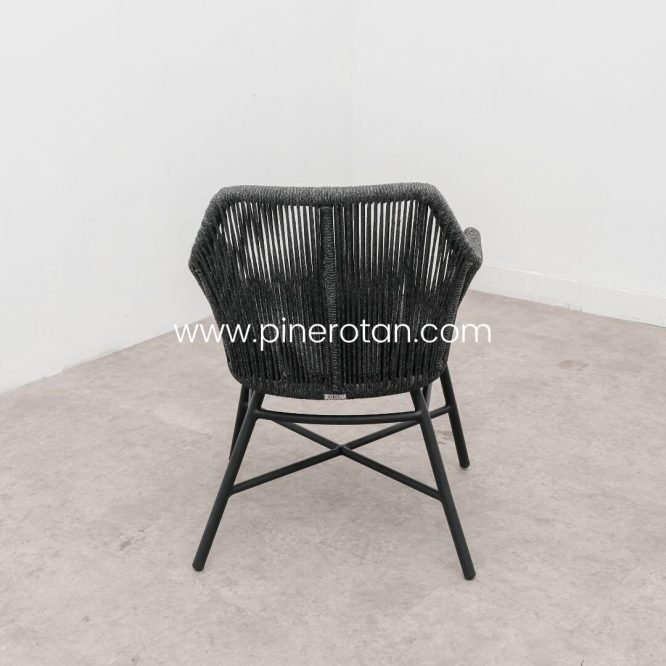 Kursi Set Teras Minimalis Modern Dengan Meja Kopi Bulat Hitam Natural / Marlyn Rope Terrace Set - Maroko Coffee Table kayu.