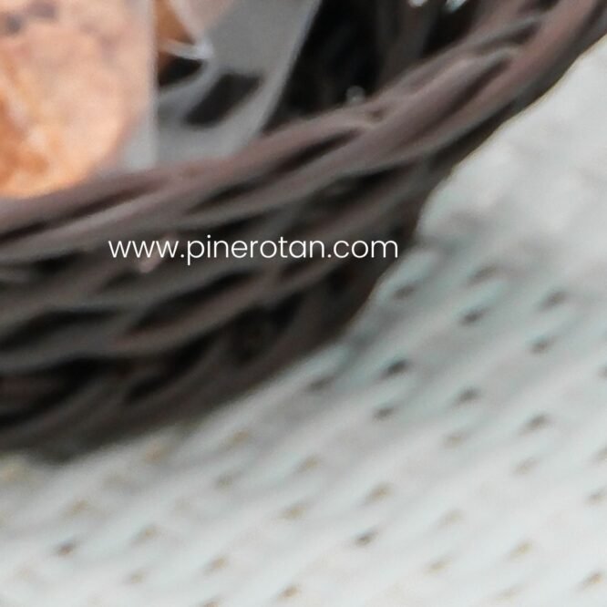 Piring Rotan Anyaman Sintetis