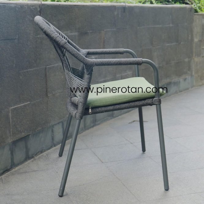 Kursi Teras / Taman / Makan Outdoor Anyaman Rope Premium Dengan Cushion - Pari Arm Chair