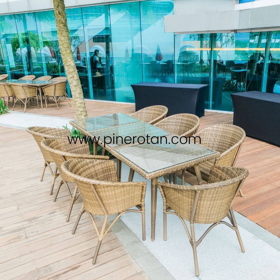 7 kursi 1 meja - marriott hotel yogyakarta