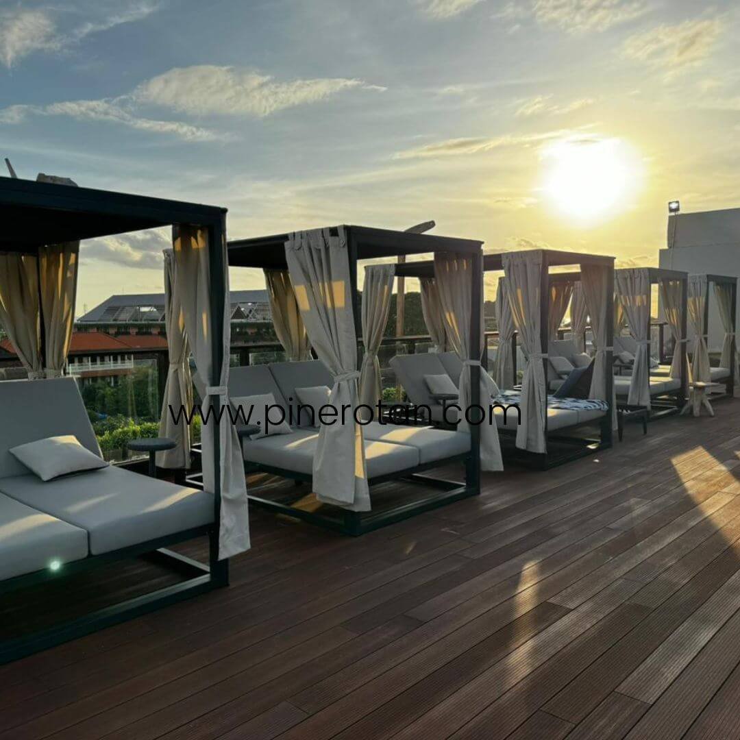 kursi santai rotan sintetis - Four Point Hotel Kuta
