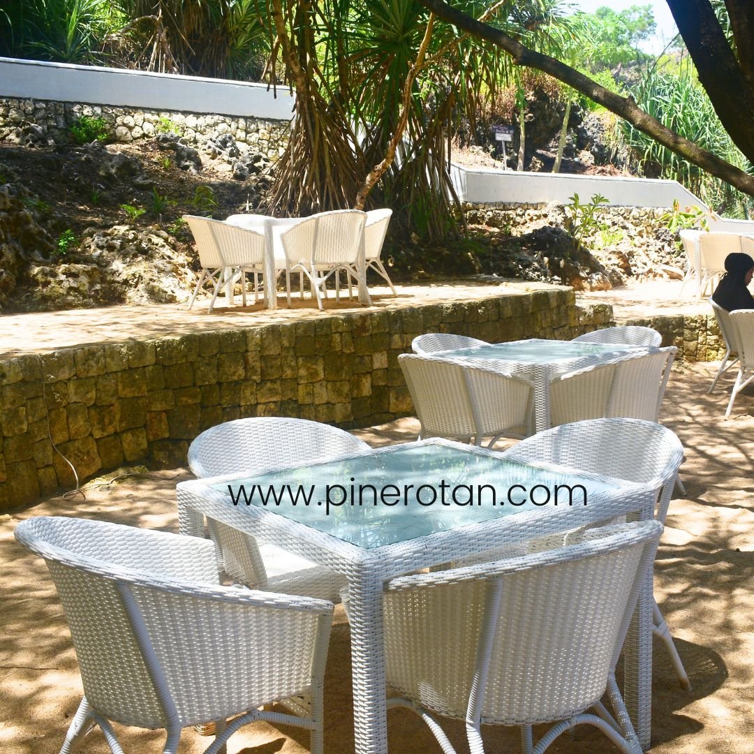 Meja Makan Resto Outdoor