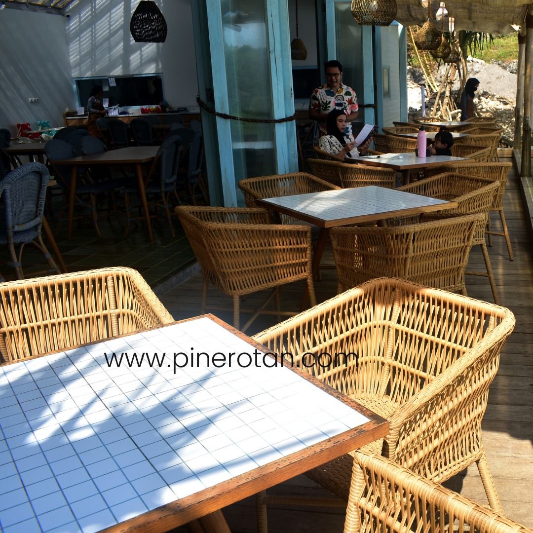 Meja Makan Cafe Outdoor