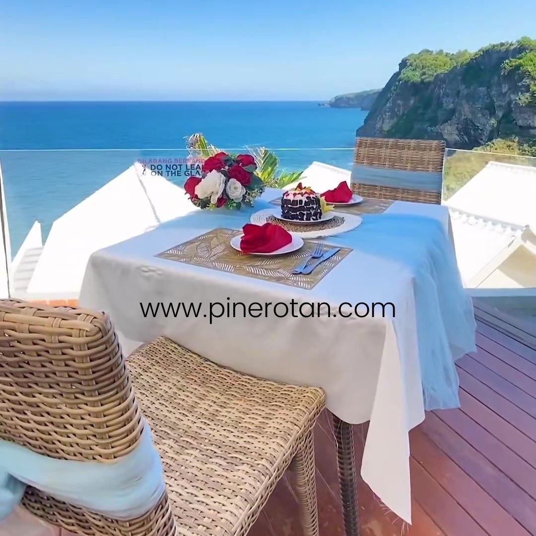 Meja Makan Outdoor Rotan - Pine Rotan - Heha Ocean View