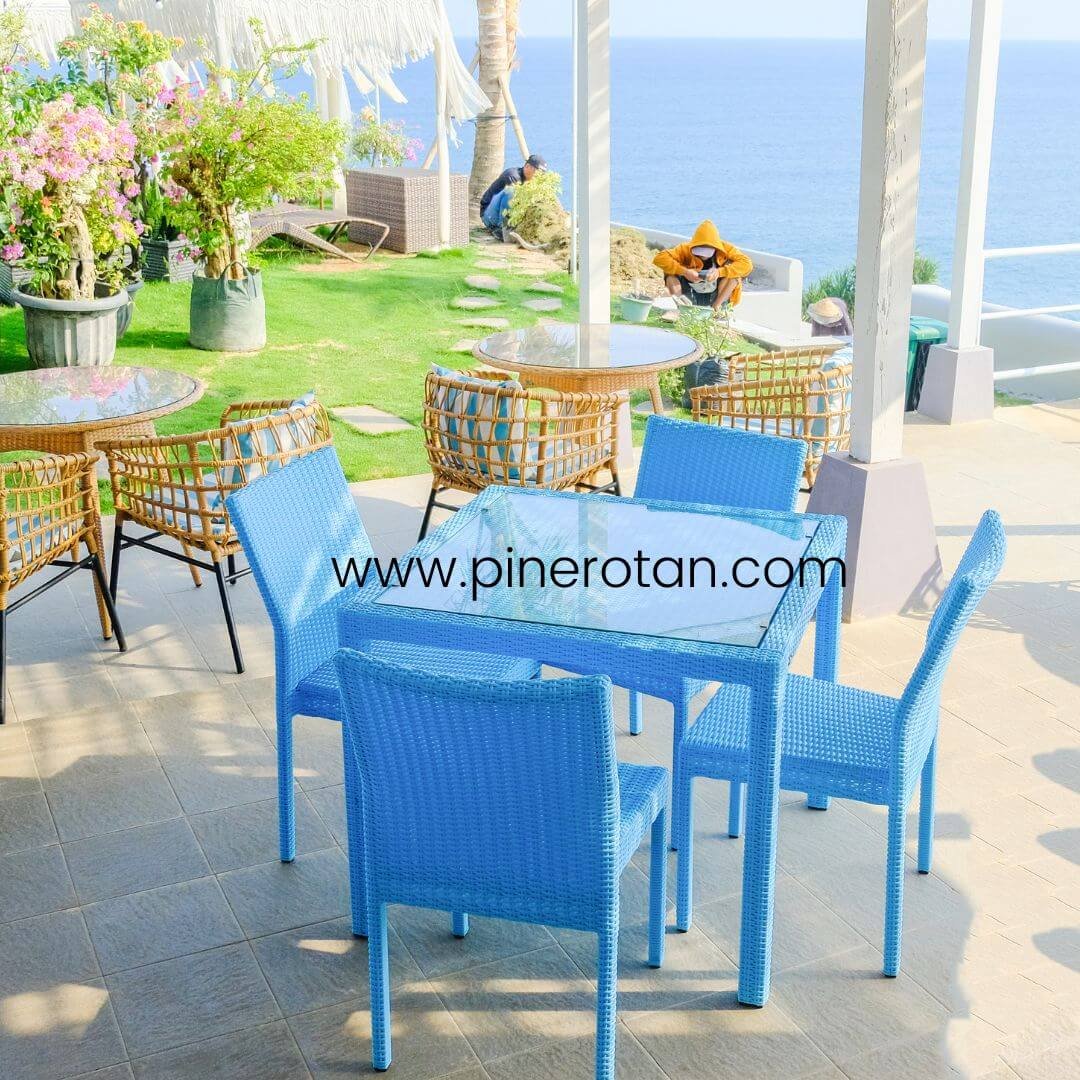 Set Meja Makan Rotan - Pine Rotan