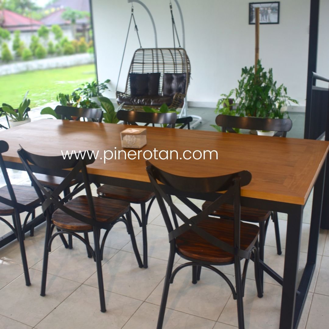 meja makan cafe vintage