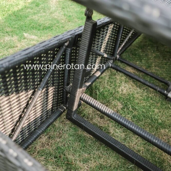 Bale-bale Outdoor Rotan Sintetis - Nessan Sun Lounger