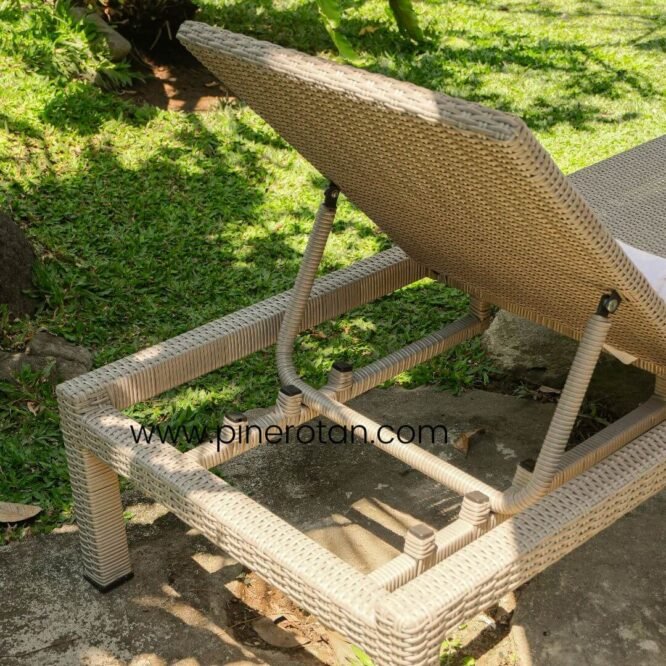 Bale-bale Sintetis Rotan - Square Sun Lounger Ash Grey