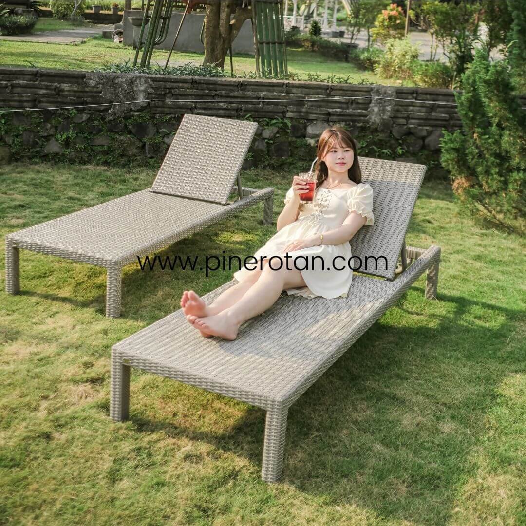 Kursi Outdoor Kolam Renang - Square Sun Lounger Ash Grey