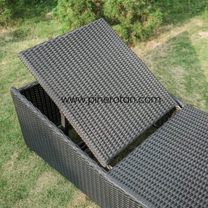 Lounger Sintetis Rotan Hitam - Nessan Sun Lounger