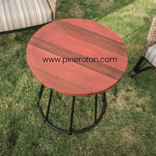 Meja Kayu Solid Outdoor - Maroko Side Table