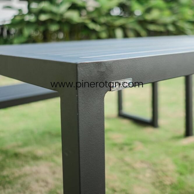 Meja Makan Hotel Industrial - Line Dining Set - Black