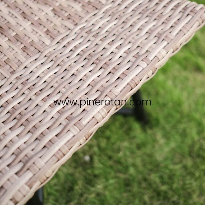 Stool Outdoor Sintetis Rotan - Karo Stool